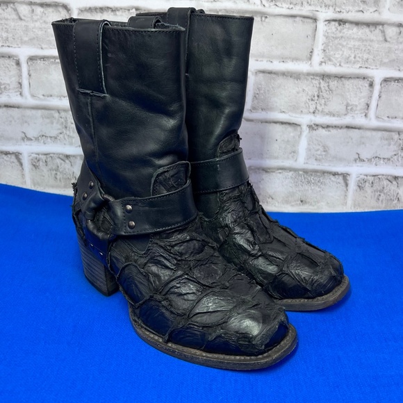 🦅BNIB/NWT |•FREEBIRD BY STEVEN•| DARCY Black Fish Short Boots Size 7 - Picture 5 of 14